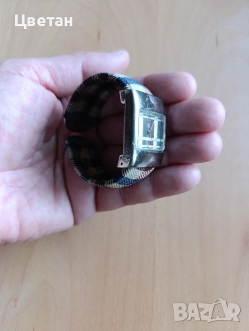 дамски часовник тип гривна cK, снимка 5 - Дамски - 52848975