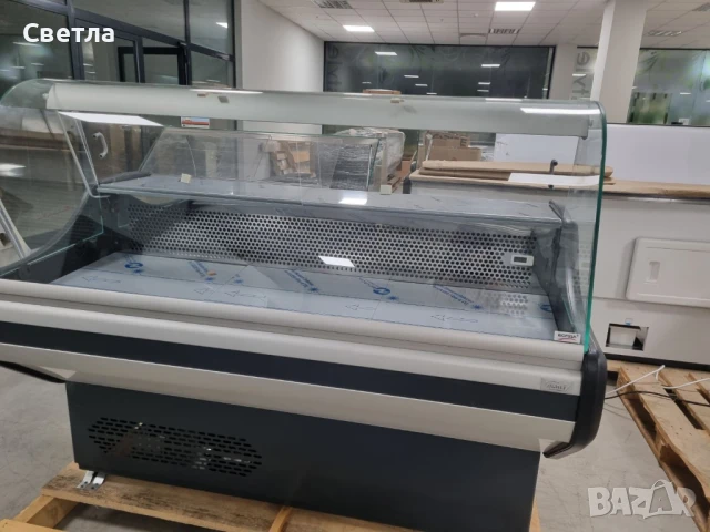 Хладилна витрина 1,5 метра, снимка 2 - Хладилни витрини и фризери - 50476975