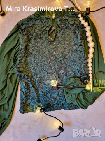 Комплект: стилна зелена блуза с дантела + огърлица, размер XS, снимка 5 - Блузи с дълъг ръкав и пуловери - 50229725