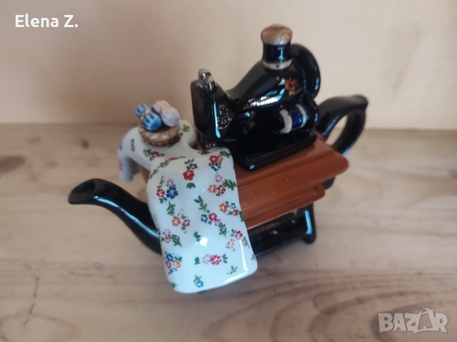 Малък чайник – шевна машина Infusion Пол Кардю, снимка 5 - Декорация за дома - 53244135