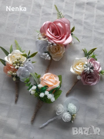 Сватбени бутониери , снимка 5 - Сватбени аксесоари - 50778272