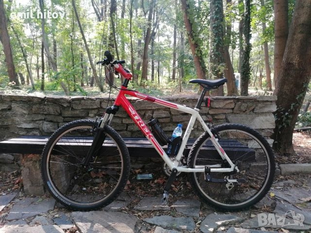 Откраднато колело, велосипед TREK. от квартал Ботунец. тел; 0893702029, снимка 2 - Велосипеди - 52450845