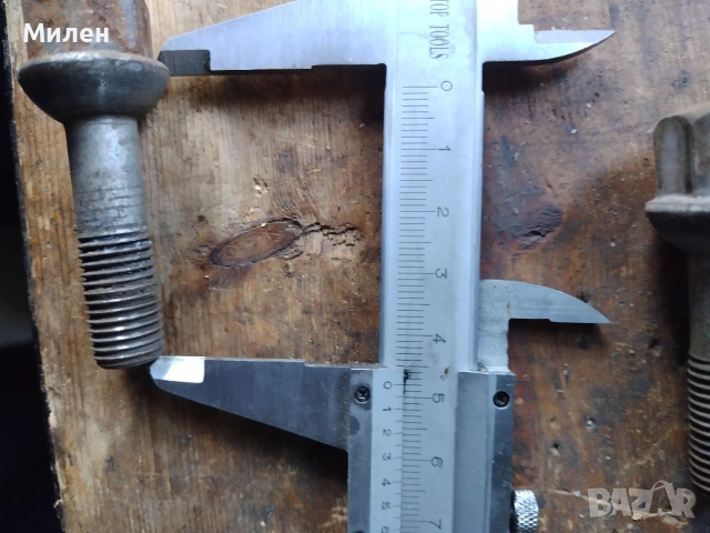 Болтове за Мерцедес , снимка 2 - Аксесоари и консумативи - 52621119