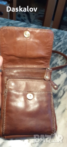 Продавам мъжка кожена чанта през рамо, снимка 2 - Чанти - 51712150