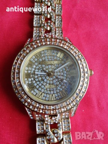 Дамски Часовник Michael KORS, снимка 2 - Антикварни и старинни предмети - 40365350