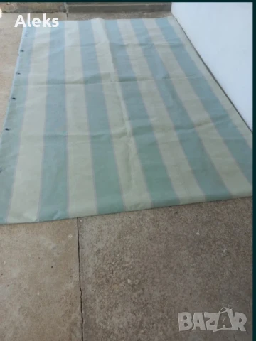 Платнище за навес на тераса, кола или градина.