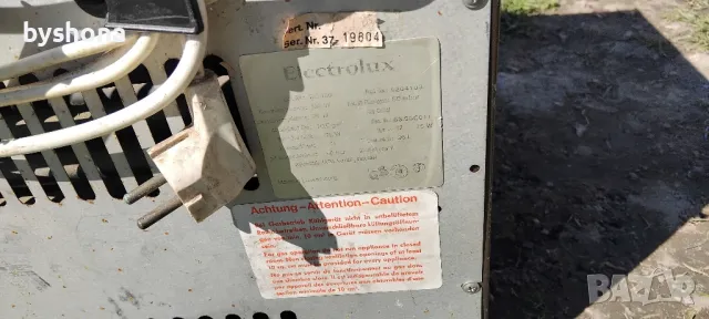 газов хладилник Elektrolux ( 12 и 220 волта ), снимка 4 - Хладилни чанти - 46124370