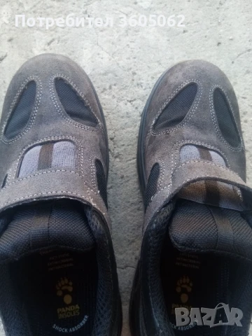 Продавам нови мъжки обувки Panda за строители