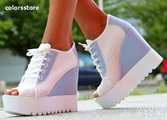 Летни боти на платформа - бяло със синьо - K222