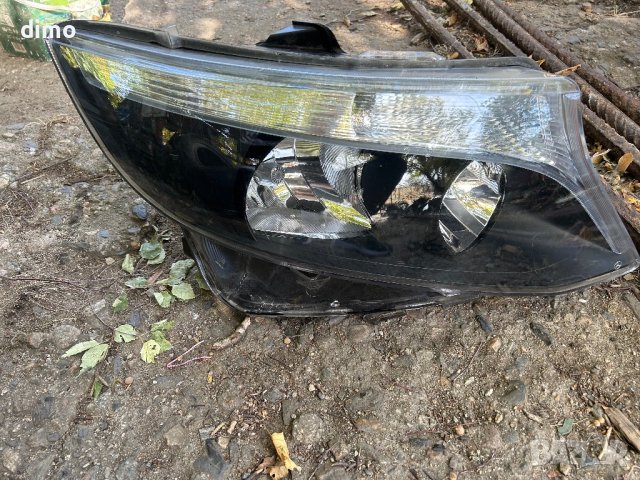 Десен фар за Mercedes Vito Viano w447