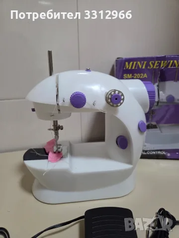 Чисто нова преносима мини електрическа шевна машина модел SM-202A с включен крачен педал и захранва, снимка 2 - Шевни машини - 56185615