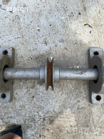 Ос със лагерни черупки за шмиргел, снимка 5 - Електродвигатели - 51637650