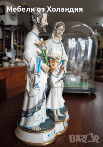 Порцеланова статуетка Capodimonte, снимка 6 - Статуетки - 50999877