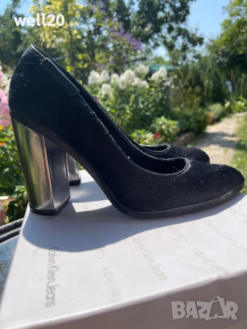 Обувки естествен косъм Calvin Klein , снимка 3 - Дамски обувки на ток - 51132855