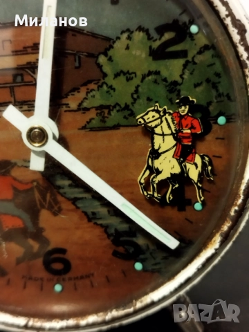 Стар анимиран будилник, настолен часовник, снимка 2 - Антикварни и старинни предмети - 52318316