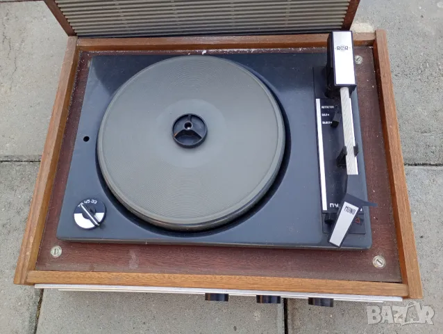 Akords стар грамофон 