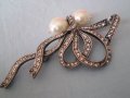 дизаинерска  красива  сребърна брошка перли и циркони, снимка 8
