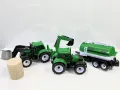 Комплект от 2бр трактор с ремарке и бали, снимка 2