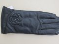 Черни дамски кожени ръкавици с подплата от естествена кожа, нови, снимка 1 - Ръкавици - 31870171
