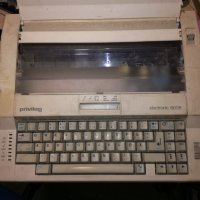 Електронна пишеща машина, снимка 2 - Друга електроника - 39159101
