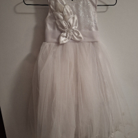 Детска официална рокля , снимка 1 - Детски рокли и поли - 44641799