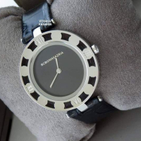 BCBG MAX AZRIA - луксозен дамски часовник, снимка 2 - Дамски - 44681048