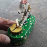 Стара ламаринена играчка касичка, снимка 3 - Антикварни и старинни предмети - 30082893