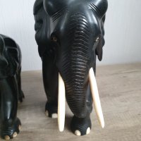 Два слона от масивно абаносово дърво и кост за бивни и нокти, снимка 3 - Антикварни и старинни предмети - 39566920