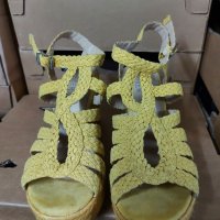 Дамски обувки BULL BOXER, снимка 1 - Дамски ежедневни обувки - 38797583