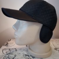 Зимни черни шушлякови шапки с козирка и ушички, снимка 1 - Шапки - 39040213