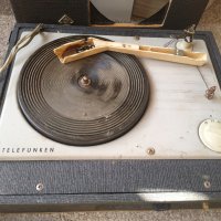 Ретро грамофон Telefunken, снимка 2 - Антикварни и старинни предмети - 42551707