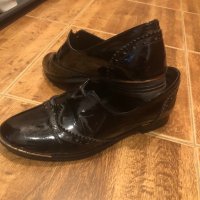 Черно лачени обувки, естествена кожа, 37 номер, снимка 3 - Дамски ежедневни обувки - 29731940