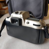 Продавам 35-mm фотоапарат с автоматичен фокус F60 - 35mm SLR Camera w/ 35-80mm , снимка 7 - Фотоапарати - 42714084