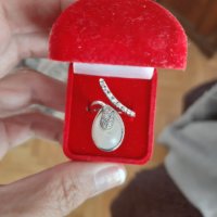 Красив сребърен пръстен със седеф и циркони . , снимка 1 - Бижутерийни комплекти - 36854203