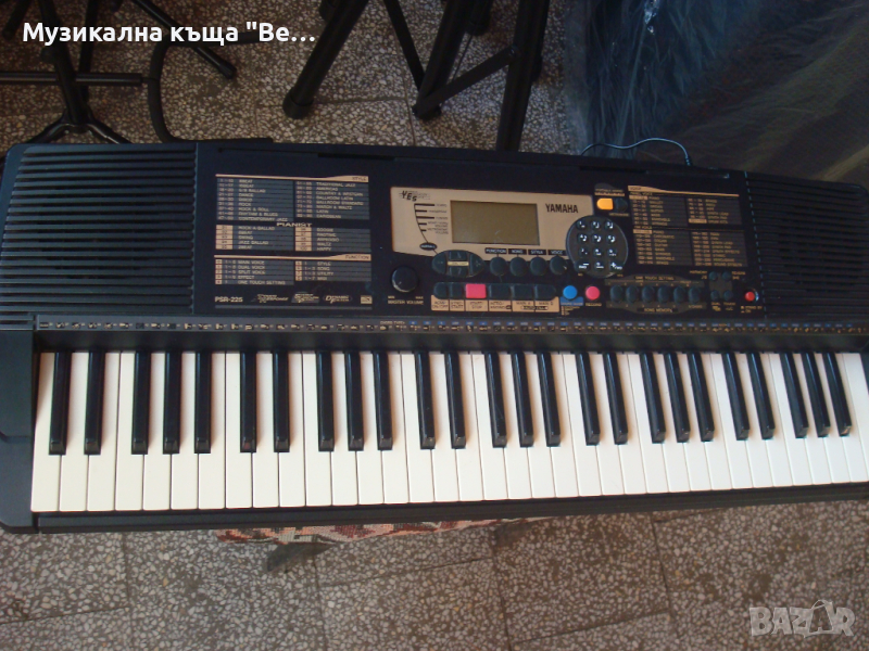 Синтезатор Yamaha PSR-225 /за ремонт или части/, снимка 1