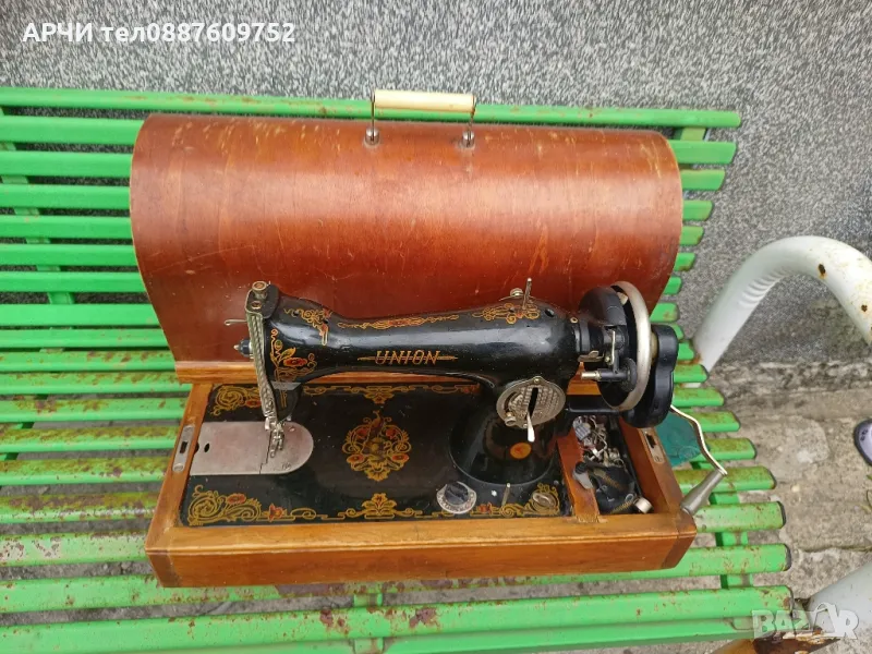 Работеща , антична , запазена шевна машина Union ( Юнион) Made in USSR, снимка 1
