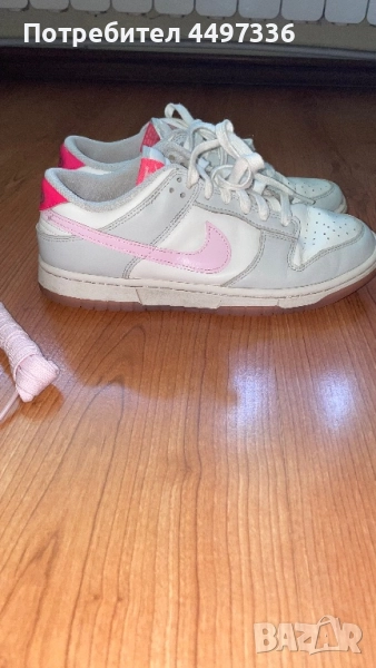 Nike Dunk Low „52” – дамски, розово/сиво, рядък модел, много добро състояние, снимка 1
