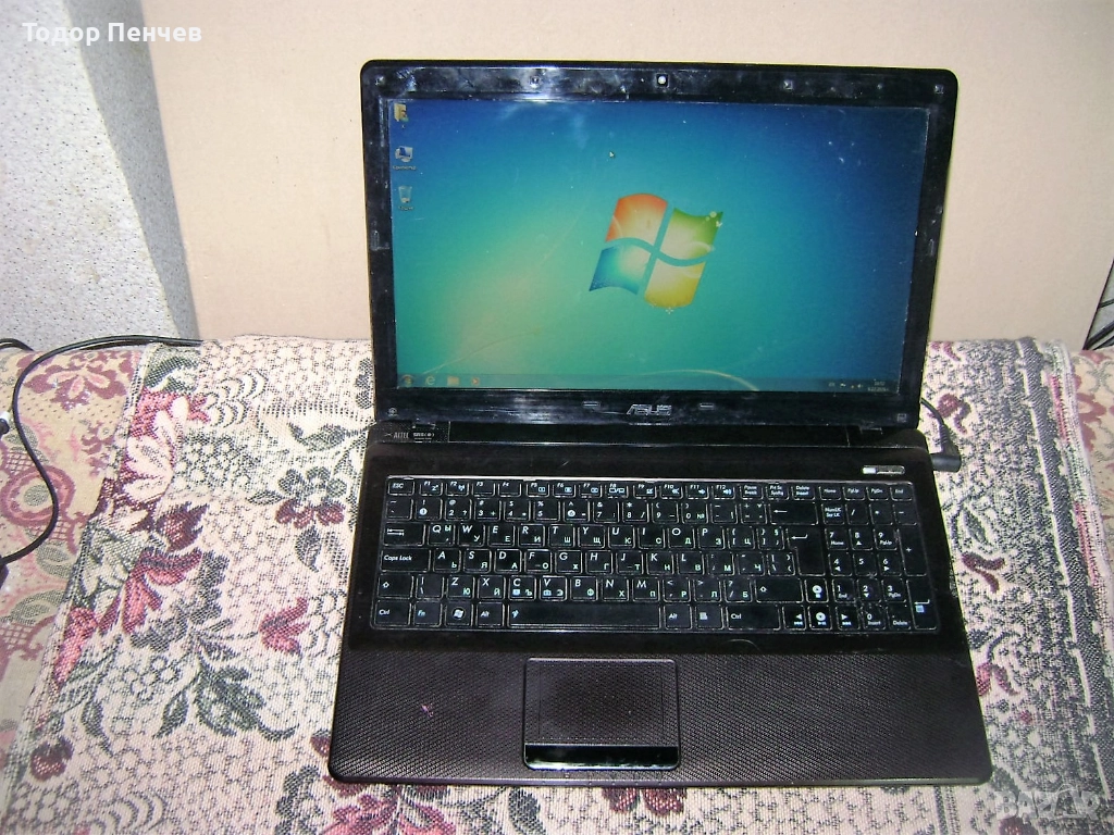 Asus K52JE - Core i3, 4 GB RAM, снимка 1