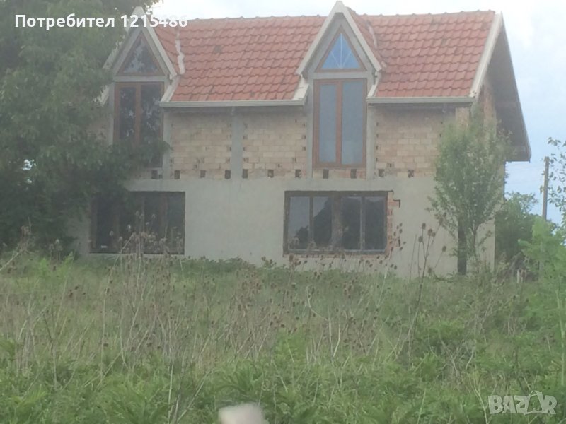Къща на груб строеж с голям парцел в България, снимка 1