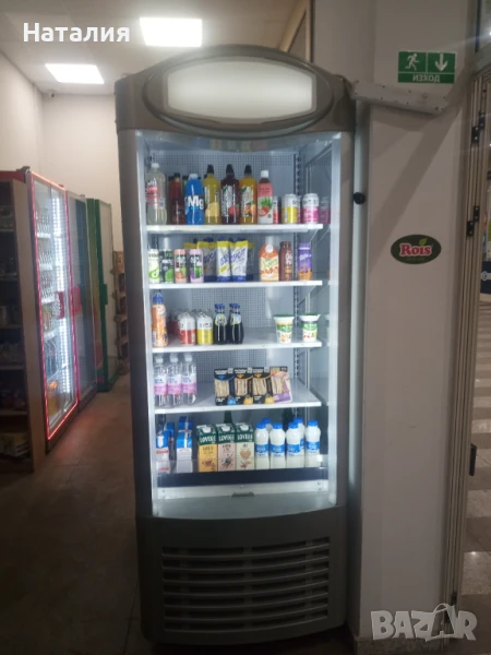 Отворена витрина , снимка 1