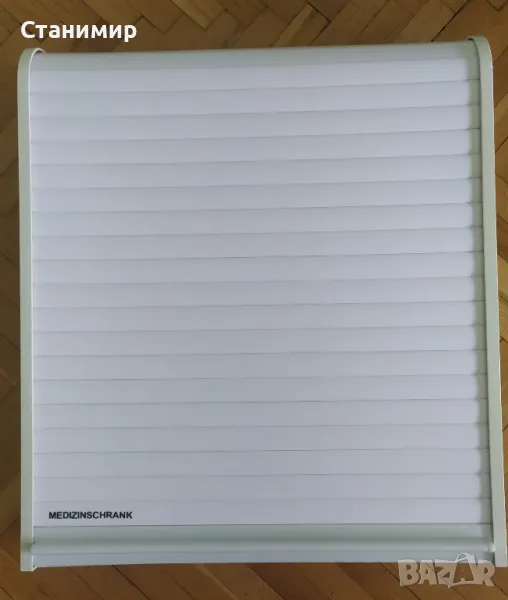 Аптечен шкаф за стенен монтаж, снимка 1