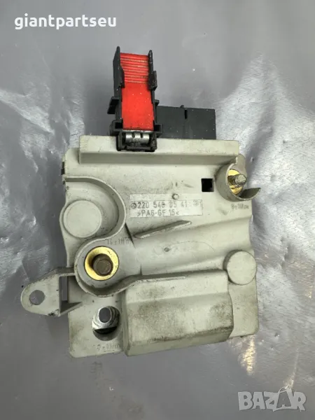 Бушонна Кутия за Мерцедес Mercedes-benz W220 2205460541, снимка 1