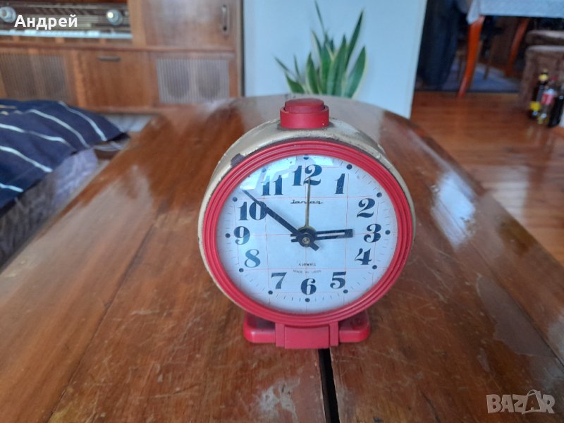 Стар настолен часовник будилник Янтар,Jantar #5, снимка 1