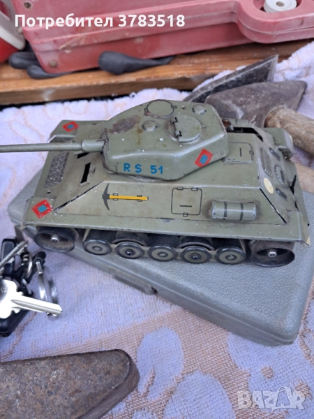 Ламаринен танк, снимка 1