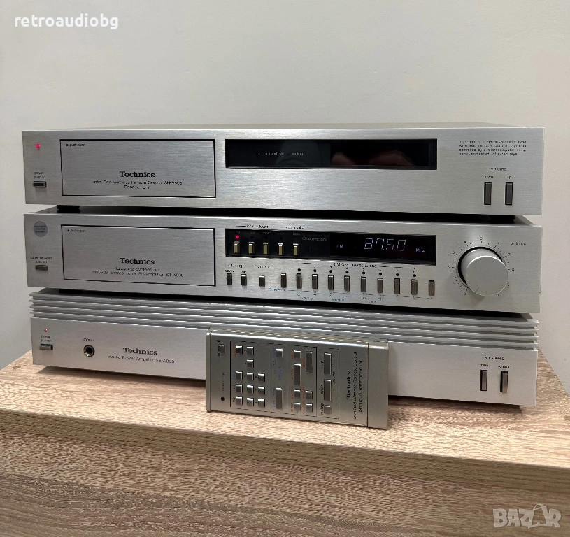 🔊Колекционерски аудио сет Technics - стъпало, предусилвател с тунер и управление + дистанционно, снимка 1