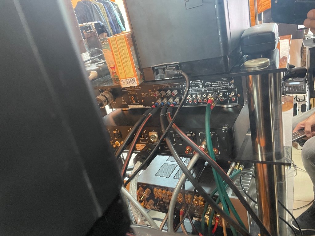 Marantz PM5004 Stereo integrated amplifier at Crutchfield