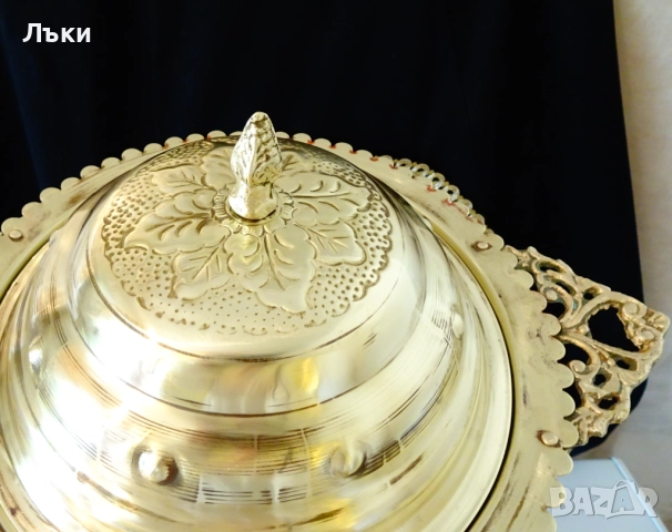 Персийски бронзов съд за сервиране с капак,разкошни дръжки. , снимка 2 - Антикварни и старинни предмети - 51635927