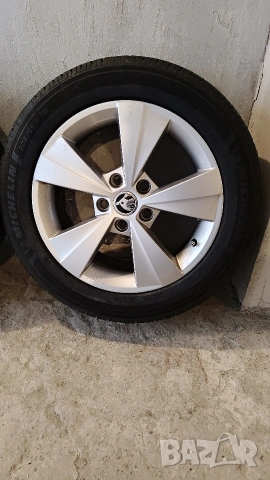 Лети джанти 16 с летни гуми Michelin Primacy 5 205 55 16, снимка 2 - Гуми и джанти - 53937969