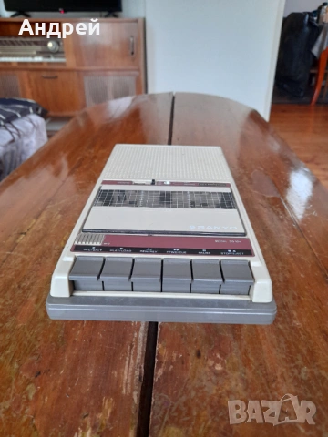 Стар касетофон Sanyo DR 101