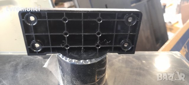 оригинална стойка телевизор BLAUPUNKT модел BLA-32_141I-GB-5B-FHBKU-EU, снимка 2 - Стойки, 3D очила, аксесоари - 35569833